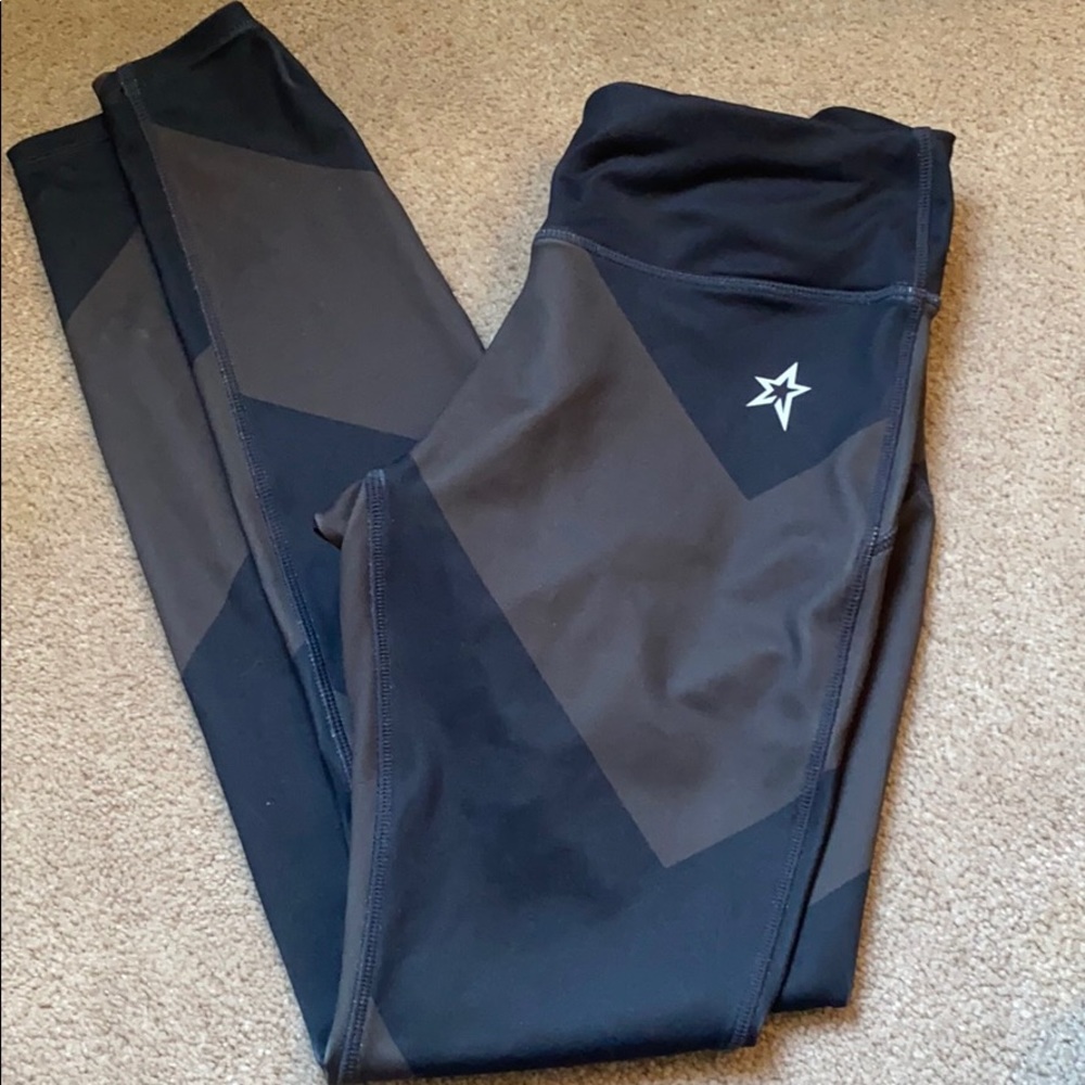 Perfect Moment Star leggings/yoga pants